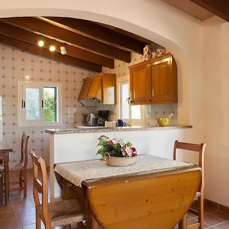 Helles Haus Fuer 6 Personen Mit Pool Und Klimaanlage 500 Meter Vom Entfernt