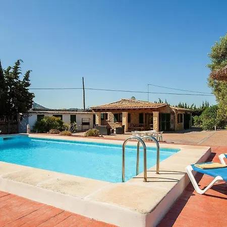 Helles Haus Fuer 6 Personen Mit Pool Und Klimaanlage 500 Meter Vom Entfernt Pollença